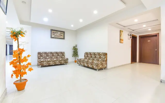 Fabhotel Skyland