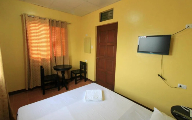 D-Zone Backpackers Inn - Hostel