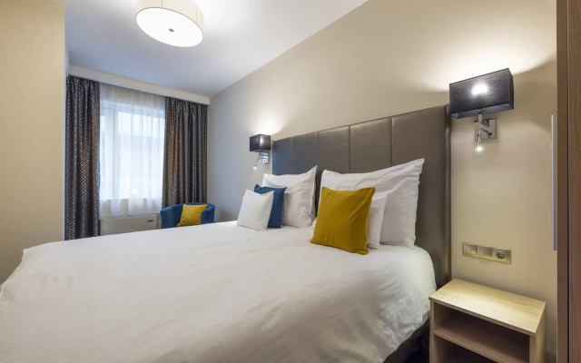 Silver Crown Hotel & Residence