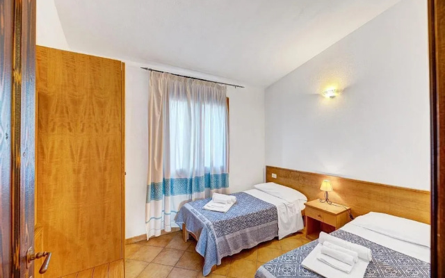 The Fantastic Residenza Badus-1 Bedroom Apartment Sleeps 4 -seaview-no0814