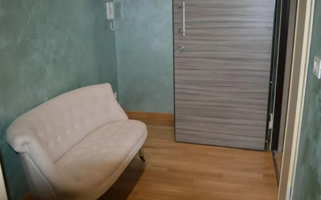B&B Jolie Center
