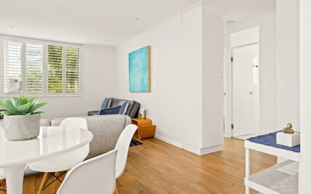 Coastal 2-bed Apartment Steps From Manly Beach