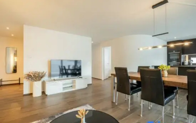 Swiss Living | High-Tech Kitchen, 1G WiFi, Balcony