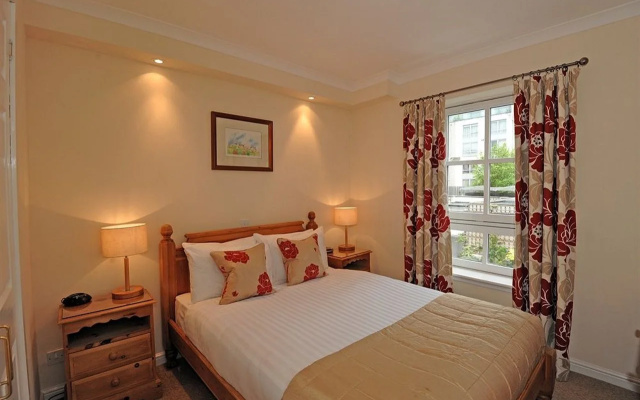 PREMIER SUITES Edinburgh Fountain Court