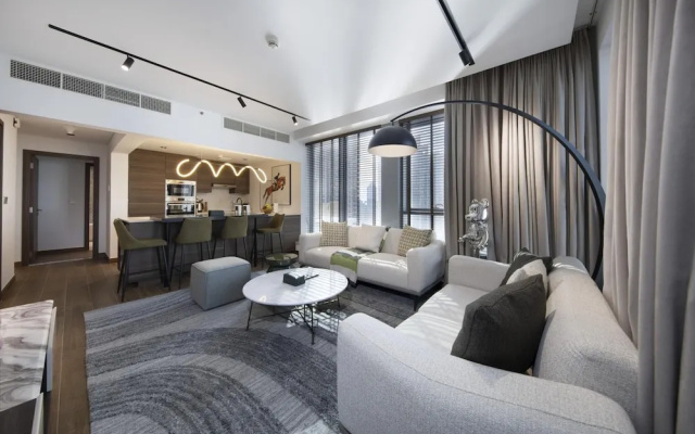 Fountain View Signature Residence With Terrace 135 SQM