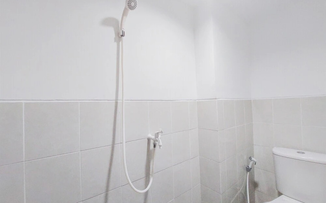 Homey And Simply Look Studio Room At Urbantown Serpong Apartment