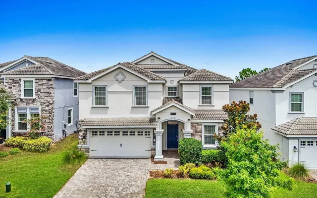 9046 Stinger Drive
