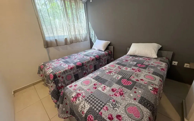 Alimos Cozy Apartment