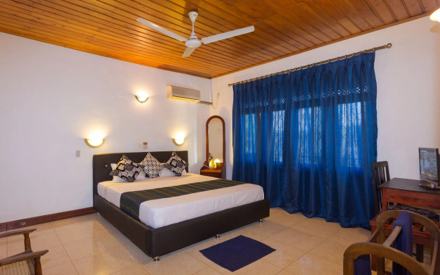 Tamarind Tree Inn.