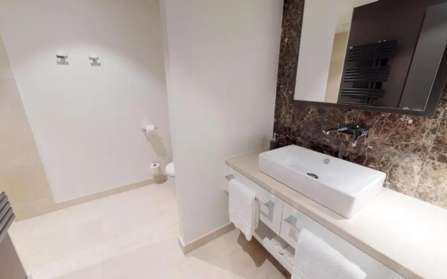 White Pearl Apartment 2.11