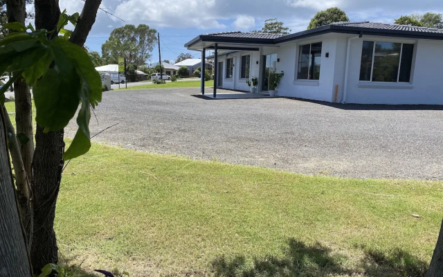 The Seaview Tavern Motel