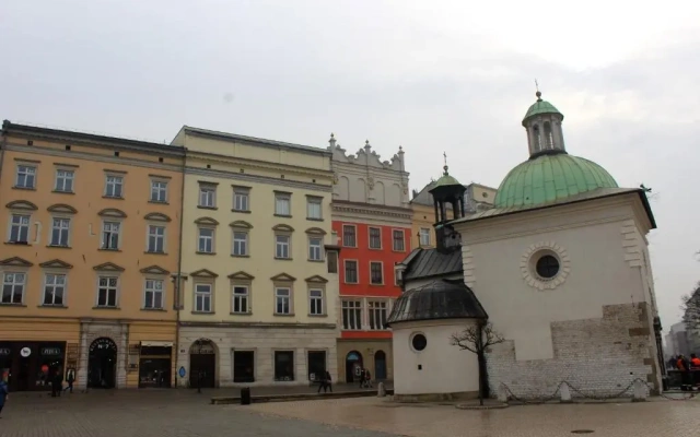 Market Square Residence