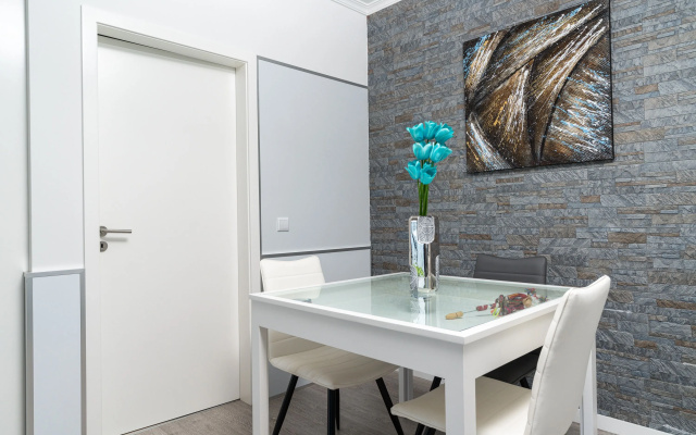 Contemporary Villas | Sunset Cliff 2