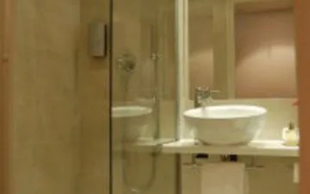 Hotel Athena