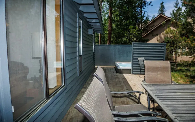 Blue Goose 16 4 Bedroom Home