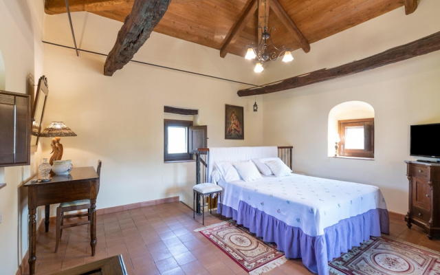 Holiday Home in Stilo With Pool & Views