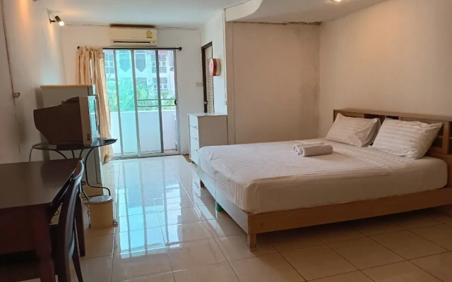 Grand View Condominia
