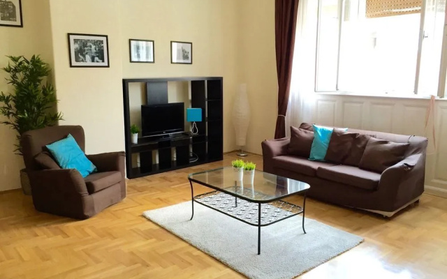 Hi5 Apartments - Parliament