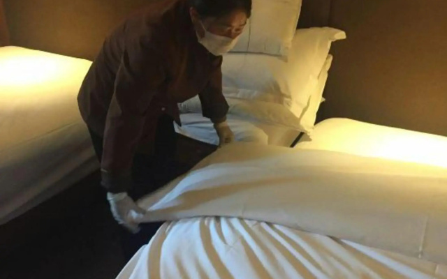 Jin Ding Hotel (Yuexia Building)