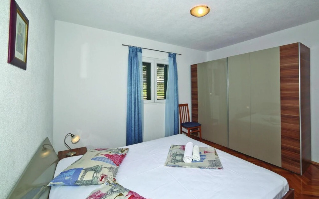 Beautiful Home in Trogir With Wifi and 3 Bedrooms