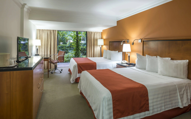 HS HOTSSON Hotel Tampico