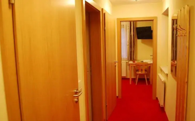 Hotel-Pension Schwarzenhof