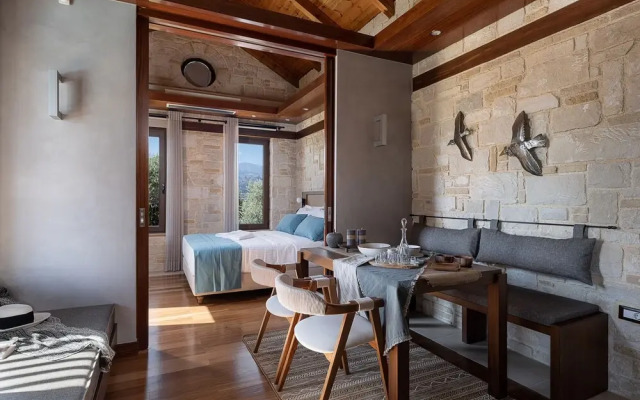 Villa Peacock with Spa Facilities