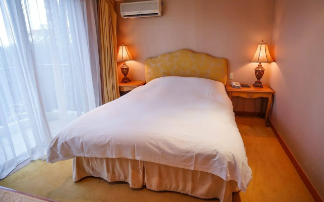 Lake Hills Jeju Resort (ex. Lake Hills Golftel Je