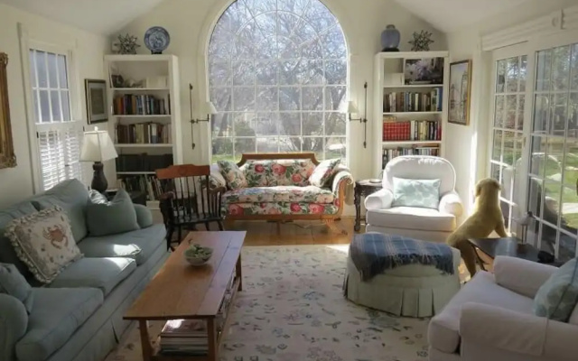 105 Fox Hill Road - Three Bedroom House
