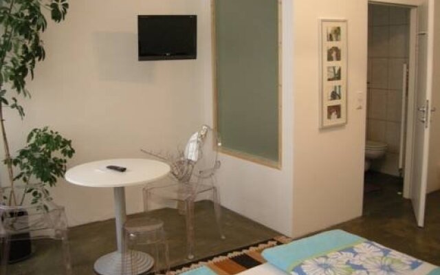 Отель Rentyourroom комната для гостей