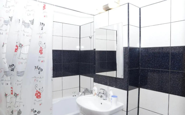 Robert 's apartament