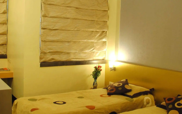 Hotel Golden Swan