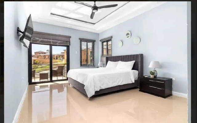 Luxurious Modern home Ocho Rios CC