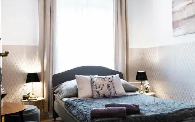 Royal Apartment