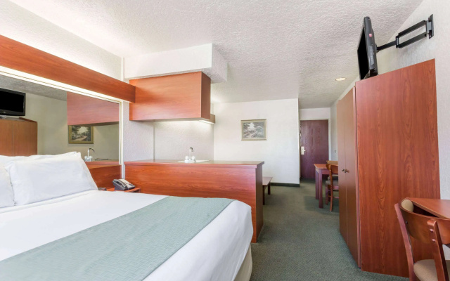 Microtel Inn & Suites by Wyndham Marianna