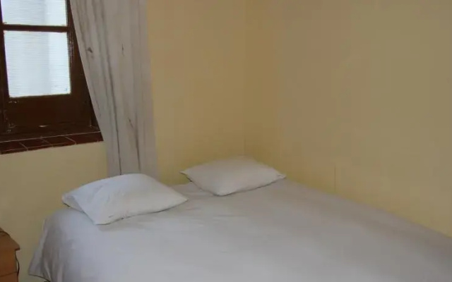 Hostal Roma