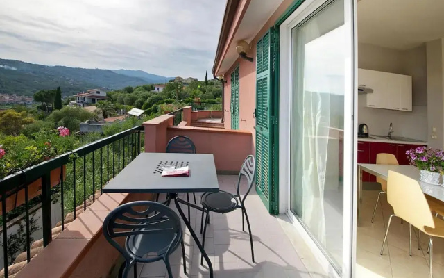 5-guest Apartment in Imperian Olive Grove