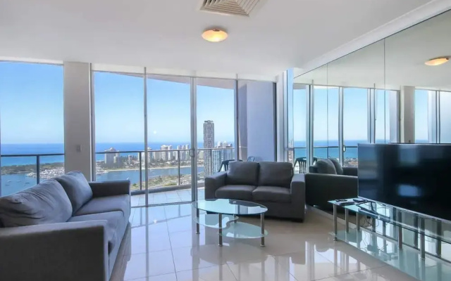 Stylish 3 Bedroom Apartment In Goldcoast