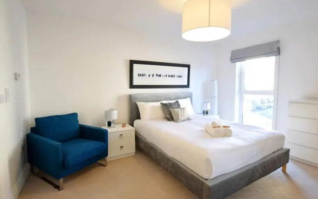 Bright City Centre Flat