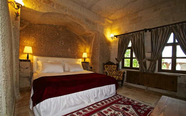 Grand Cave Suites