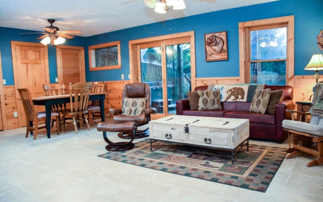 MAKING MEMORIES - 3 Br Cabin