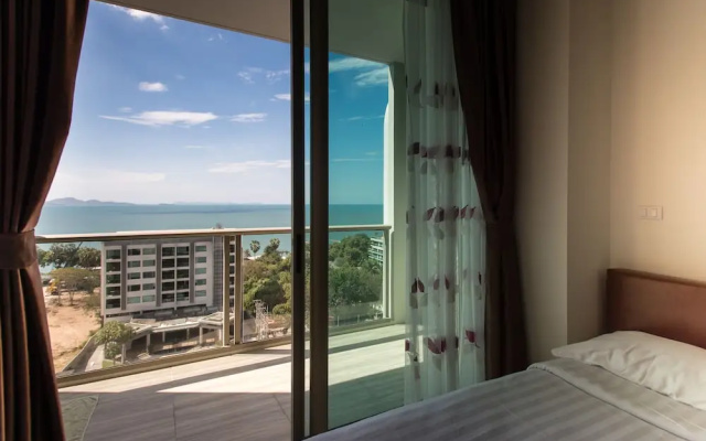Riviera Wongamat by GrandisVillas
