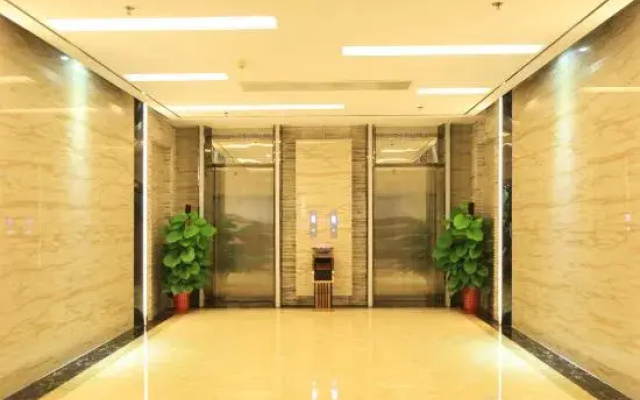 Yoyo Hotel (Zhongshan Bus Terminal)