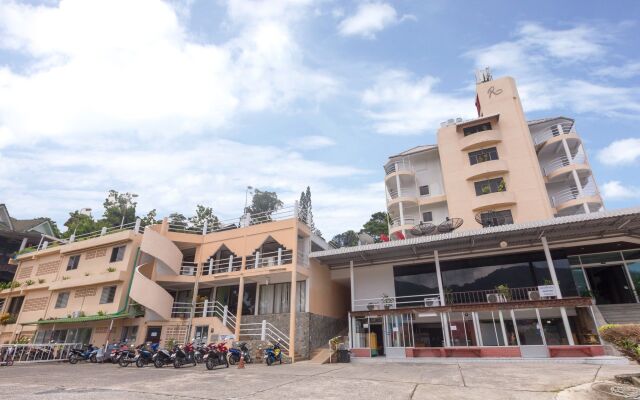 Patong 7Days Premium Hotel Phuket вид на фасад