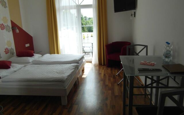 Pension am Donaubogen
