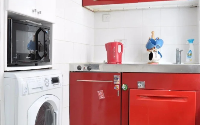 1 Bedroom Apartment Near Old Street Station