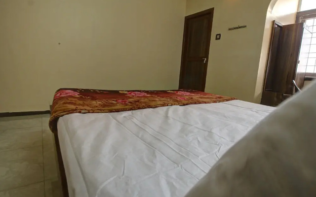 Hotel Navaratna Deluxe by OYO Rooms