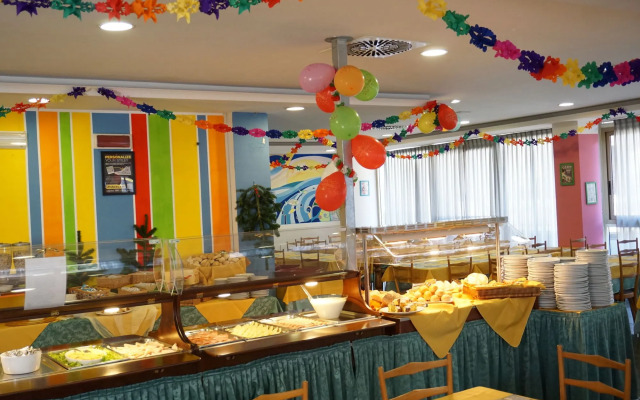 Hotel Elba Young People Hotels (ages: 16-35)