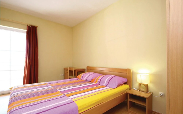 Amazing Home in Srima With Wifi and 2 Bedrooms