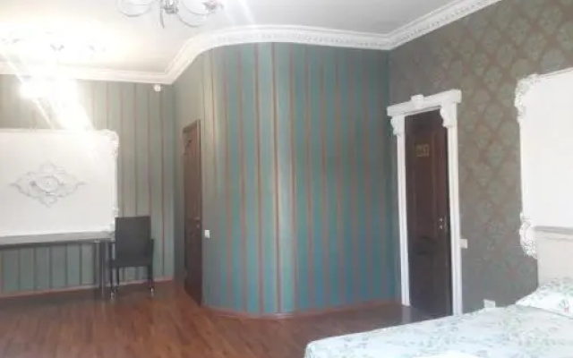Business Drive Hostel